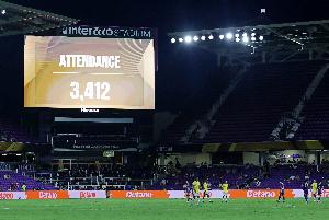 本届世俱杯有4场比赛上座人数低于一万！最低3412人蔚山HD占两场