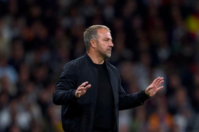 九游官网-弗利克：拿下3分我很高兴，但下半场丢失太多球权